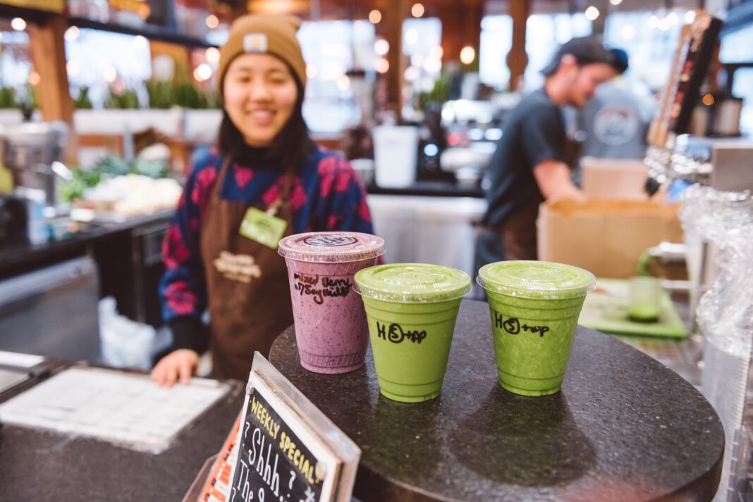 Ellwood Thompson’s Bans Plastic Straws