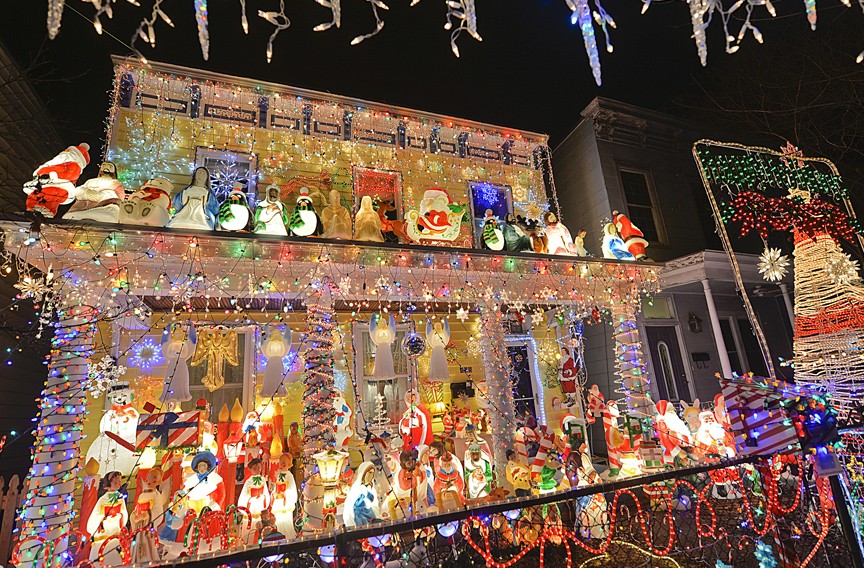 EVENT PICK: Tacky Light Tours